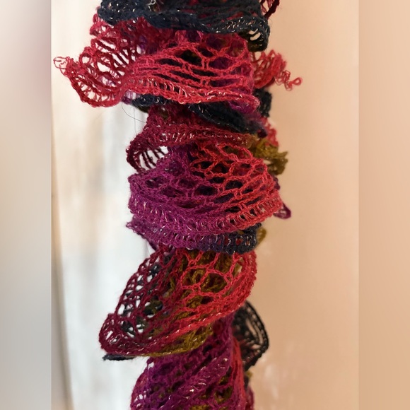 Two Elegant Multicolor Ruffled Scarf - Picture 3 of 5